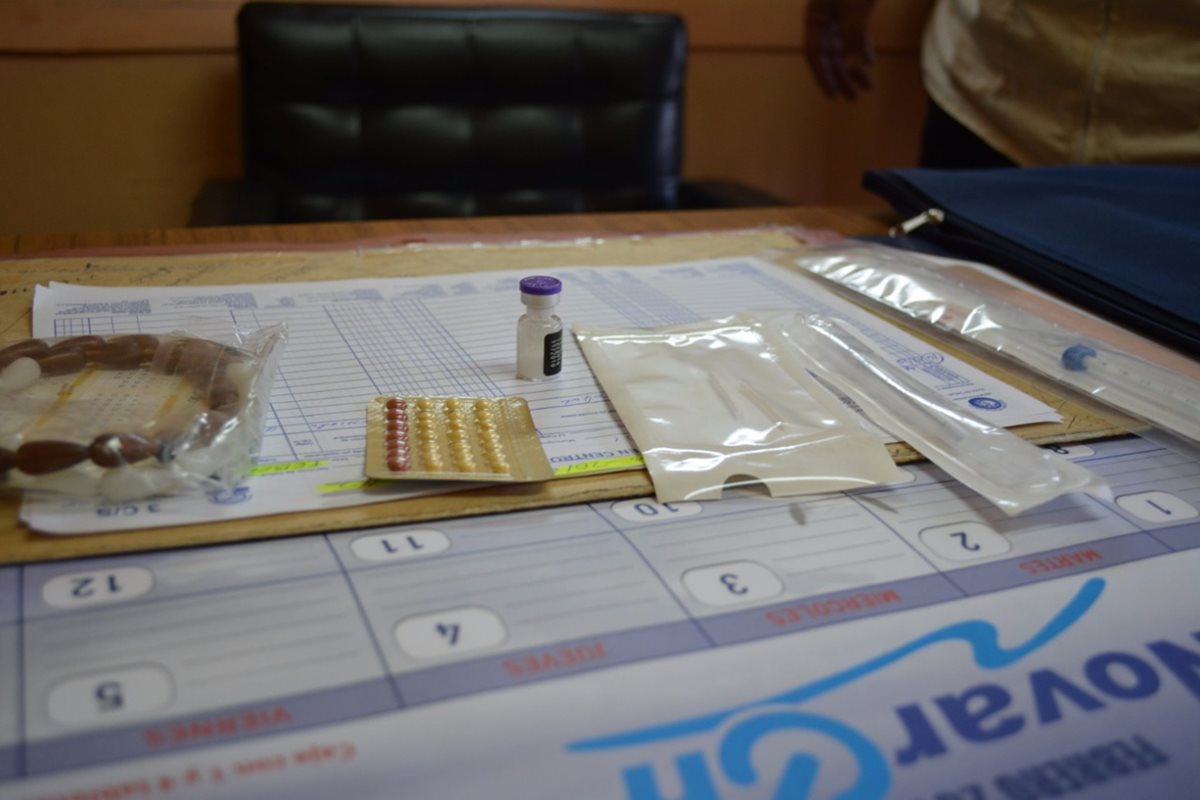 Durante los primeros seis meses del 2017 el Área de Salud de Quetzaltenango ha aplicado 23 mil 718 métodos de inyección de tres meses y 8 mil 215 orales. (Foto Prensa Libre: María José Longo)