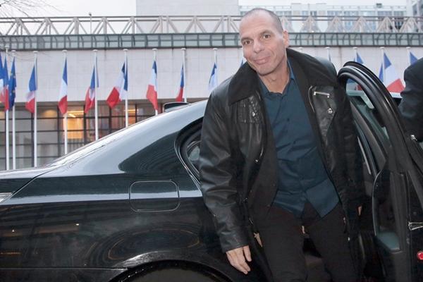 Yanis Varoufakis inició hoy en París su gira que incluirá varios países. (Foto Prensa Libre: AFP)