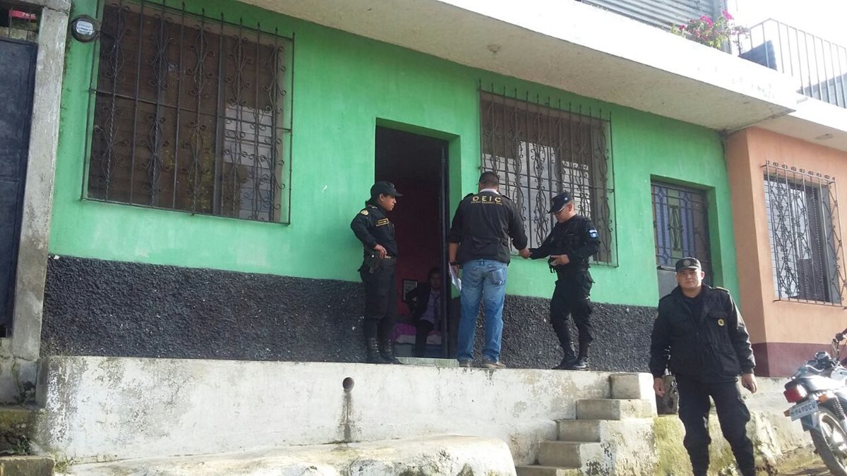 Inmueble donde fue encontrado Moisés Guamuch, en aldea Pachalí, Santiago, Sacatepéquez. (Foto Prensa Libre: PNC)