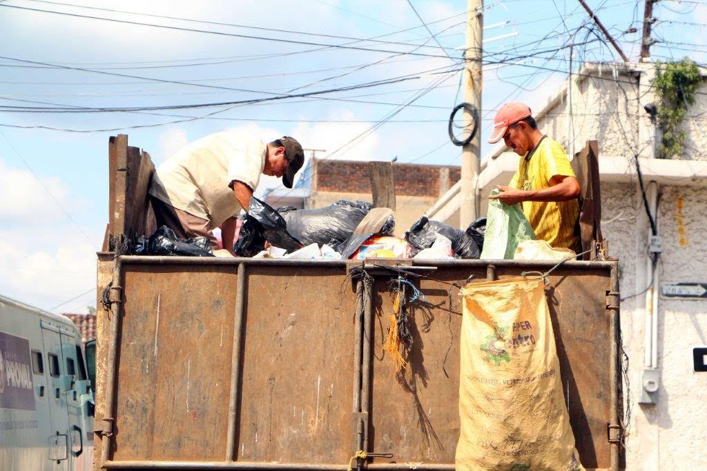 El tratamiento de basura es un asunto que deberán resolver los nuevos jefes ediles. (Foto Prensa Libre: Rolando Miranda).