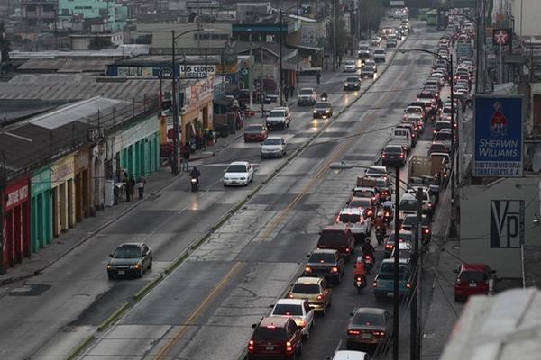 Vista desde la terraza de Autollantas, uno de los edificios más altos de esta avenida (Foto Prensa Libre: Álvaro Interiano).