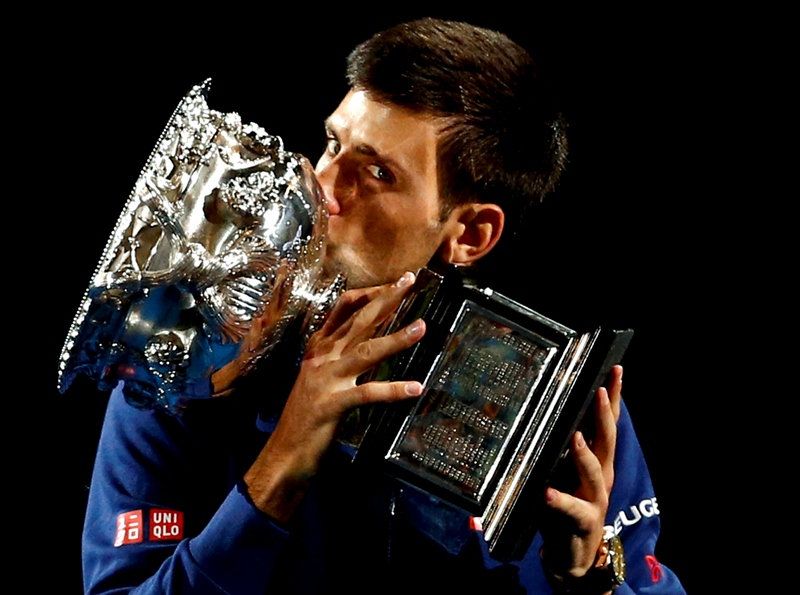 Djokovic triunfó en el Abierto de Australia y sigue con su paso demoledor en el tenis. (Foto Prensa Libre: AP)