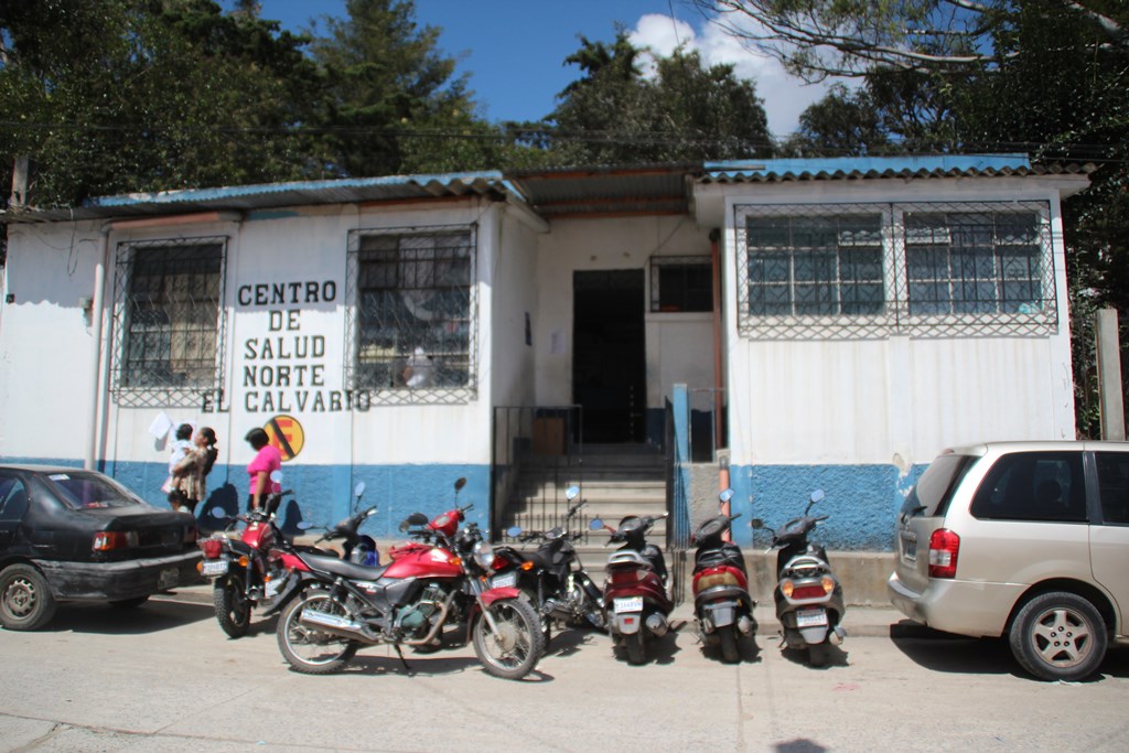 Centro de Salud en Huehuetenango carece de medicamentos e insumos. (Foto Prensa Libre: Mike Castillo)