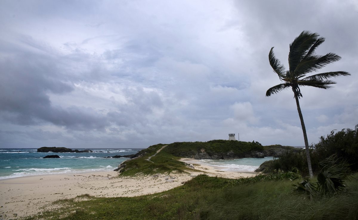 Nicole impactará Bermudas entre miércoles y jueves. (Foto Prensa Libre: AFP)