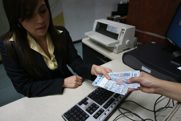 Según la SIB, las entidades colocaron el 88.1% del crédito. (Foto Prensa Libre: Hemeroteca PL)