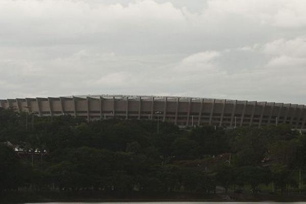 El estadio Mineirao, en Belo Horizonte, es el segundo estadio que ya está listo para el Mundial de Brasil 2014. (Foto Prensa Libre: EFE)