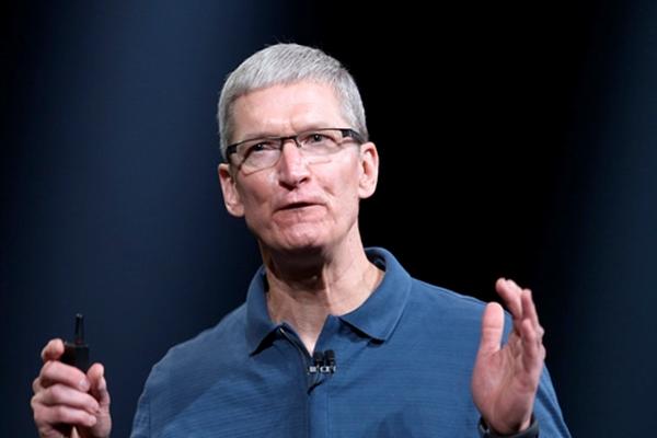El director general de Apple, Tim Cook, afirma que está orgulloso de ser homosexual. (Foto Prensa Libre: AFP)