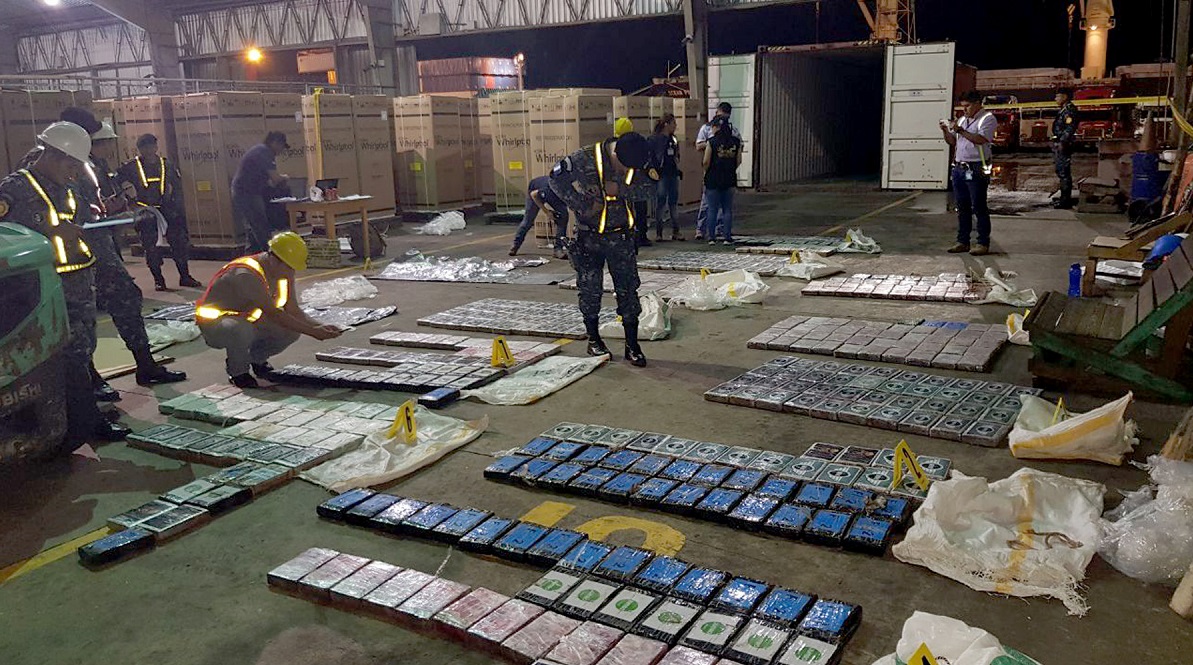 Incautan 450 paquetes de cocaína en un contenedor procedente de Colombia