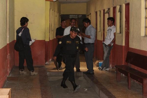 autoridades revisan pensión en Huehue.