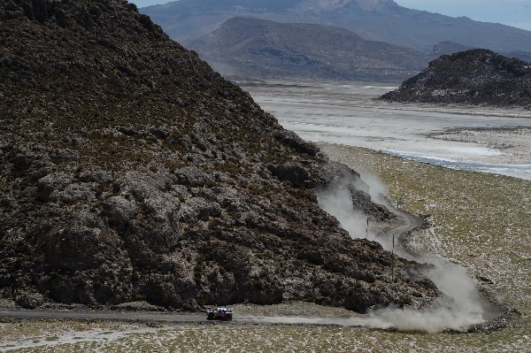 Loeb, líder de la general, en acción. (Foto Prensa Libre: AP)