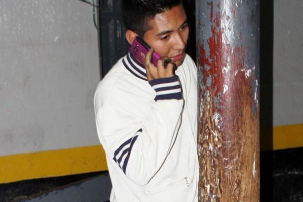 Julio David Rodríguez Aldana fue consignado por portar un teléfono celular dentro de la prisión en Santa Cruz del Quiché. (Foto Prensa Libre: Oscar Figueroa)