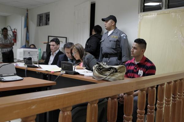 Tribunal de Femicidio condenó a dos presuntos pandilleros por el  asesinato de una vendedora en la zona 18. (Foto Prensa Libre: Edwin  Bercián)