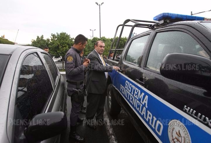 Byron Izquierdo fue capturado el pasado 16 de abril, implicado en la red de defraudación denominado La Línea. (Foto Prensa Libre: Esbin García)