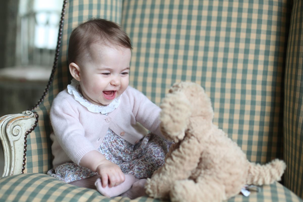 La princesa Charlotte cumple 6 meses de vida este domingo. (Foto Prensa Libre: EFE).