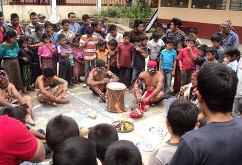 Grupos del juego de pelota maya de Sololá celebran festival Q'ij S'aq (trascendencia en el tiempo). (Édgar R. Sáenz)