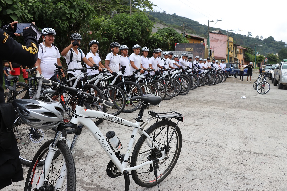 El curso tiene una duración de 6 días y se espera que culmine el sábado próximo. (Foto Prensa Libre: Renato Melgar)