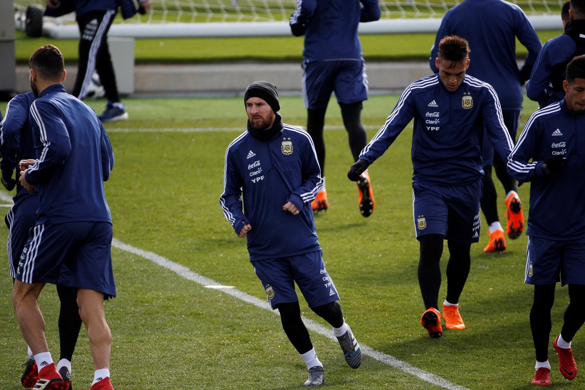 Leo Messi puede aparecer en el duelo frente España. (Foto Prensa Libre: EFE)