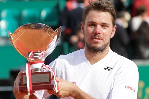 La final suiza se la llevó Wawrinka este sábado en Montecarlo. (Foto Prensa Libre: AFP)