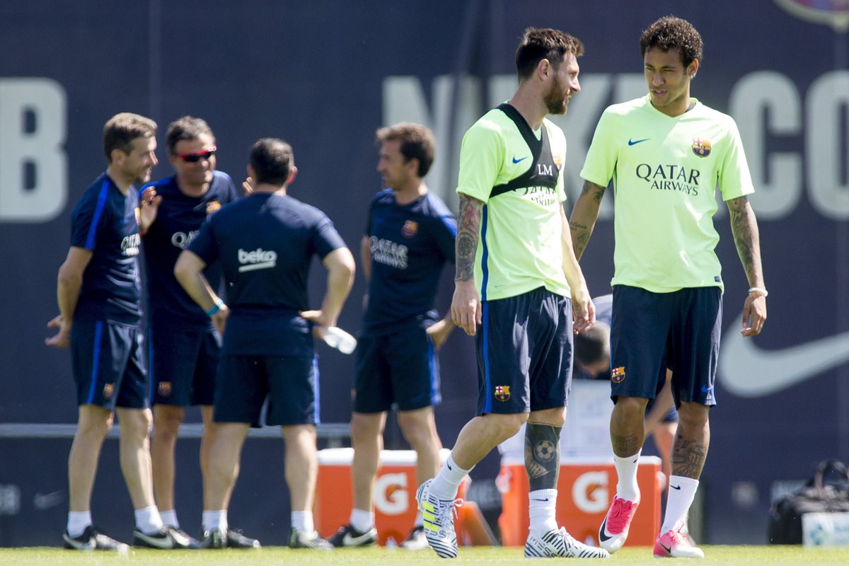 Messi y Neymar serán parte importante para conseguir la Copa del Rey. (Foto Prensa Libre: EFE)