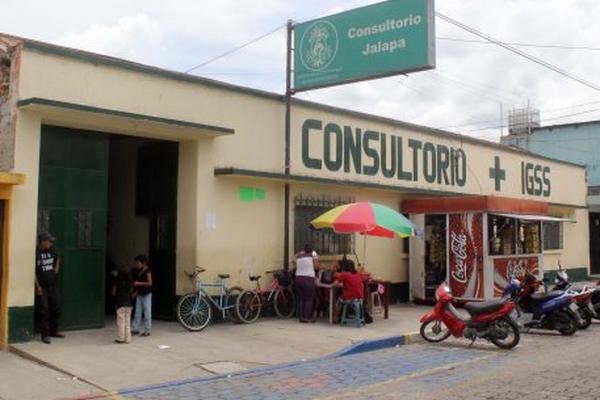 Instalaciones de la unidad del IGSS en Jalapa, en donde fue destituido hoy su director, Sergio Sea. (Foto Prensa Libre: Hugo oliva)