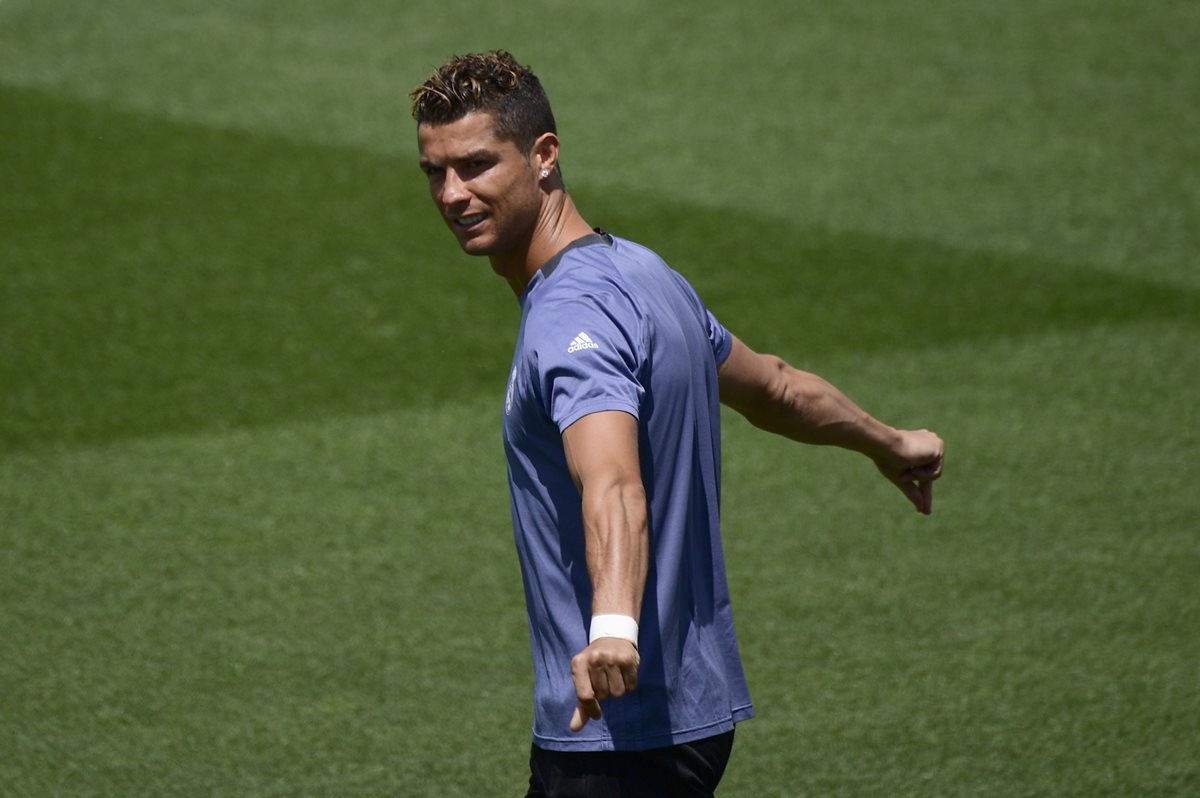 Cristiano Ronaldo confía en que el Real Madrid pueda demostrarse superior en la final de la Champions contra la Juventus. (Foto Prensa Libre: AFP).