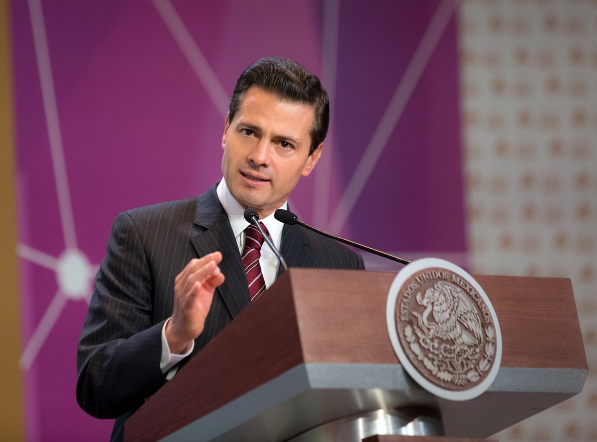 Enrique Peña Nieto, presidente de México, prometió actuar con "enorme pragmatismo" ante la victoria de Trump en EE. UU. (Foto Prensa Libre: EFE)