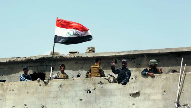 Fuerzas de seguridad iraquíes  buscan a combatientes de yihadistas en Tikrit, (Foto Prensa Libre:AP)