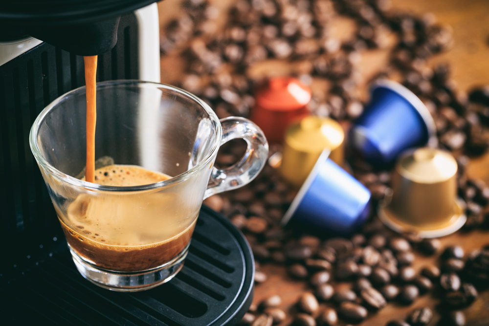 Las cápsulas —una forma cara pero práctica de hacer café— han constituido el área de más rápido crecimiento en los últimos años. (Foto Prensa Libre: Shutterstock)