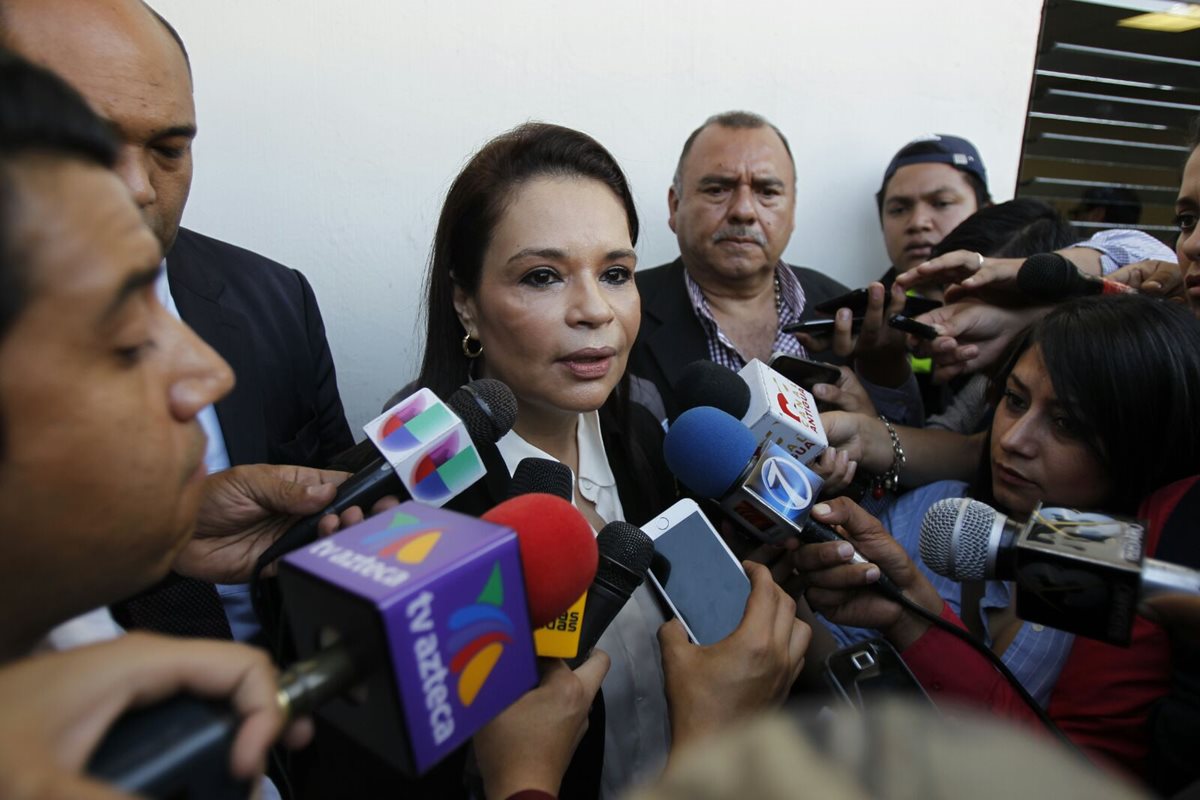 La ex vicepresidenta Roxana Baldetti dijo en el Juzgado de Villa Nueva que es inocente por el caso del Lago de Amatitlán. (Foto Prensa Libre: P. Raquec)