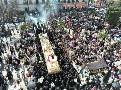 Cortejo procesional del Señor Sepultado, Cristo del Amor, del Templo de Santo Domingo, salió a las 15 horas. (Foto Prensa Libre: Óscar Rivas)