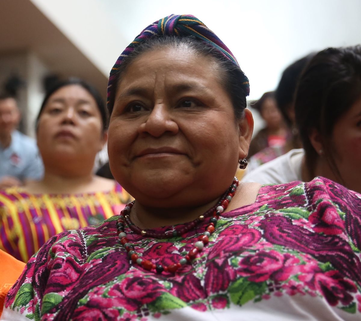 Rigoberta Menchú dijo estar impresionada por la "avalancha" de ofensas que ha generado un meme. (Foto Prensa Libre: EFE)