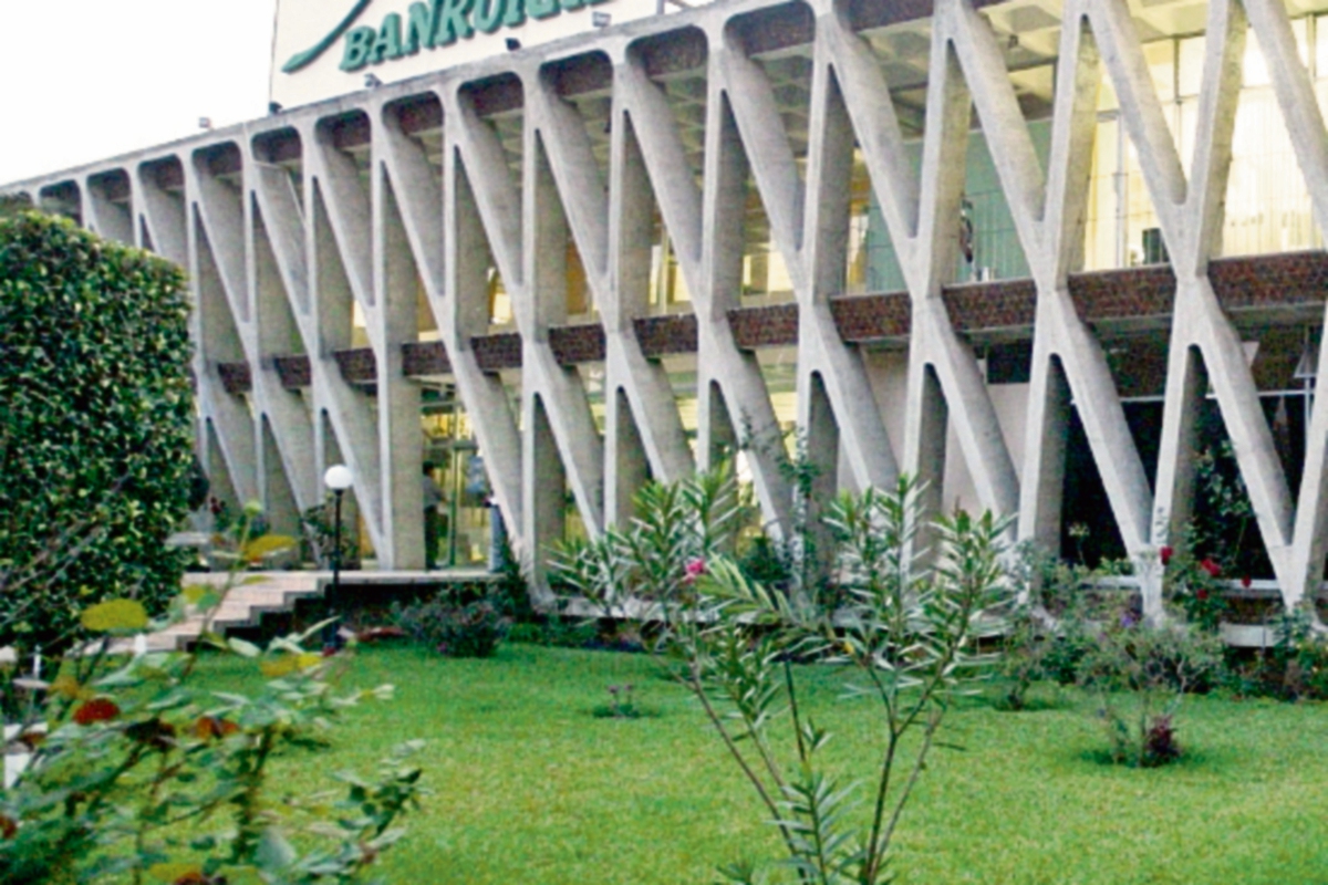 Autoridades del Banco aseguraron ayer que la entidad opera con normalidad y solvencia. (Foto Prensa Libre: ESBIN GARCIA)
