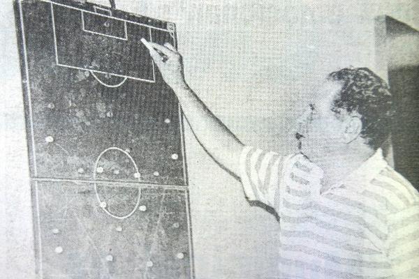 El técnico uruguayo Rubén Amorín, marcó la historia del fútbol nacional. (Foto Prensa Libre: Hemeroteca PL)
