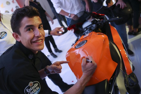 Marc Márquez está motivado y confía aumentar su ventaja el fin de semana en el MotoGP. (Foto Prensa Libre: EFE).