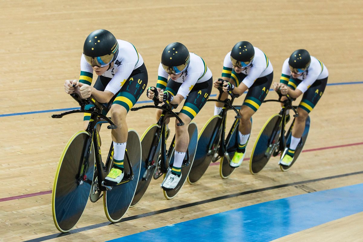 El equipo de Australia conservó su título en la persecución por equipos masculinos. (Foto Prensa Libre: EFE).