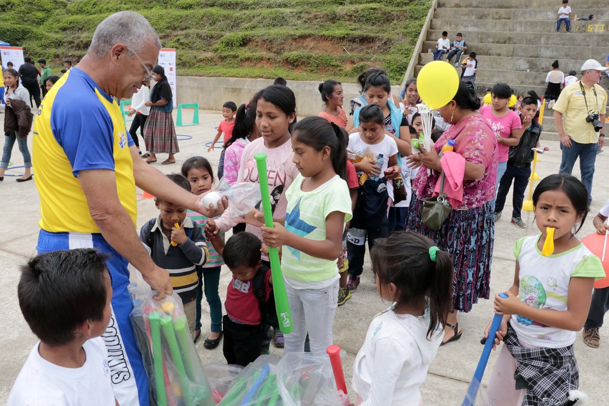 Unos 450 niños y jóvenes de Comunidad Esperanza serán beneficiados con la primera sede de la Fundación Olímpica Guatemalteca. (Foto Prensa Libre: Eduardo Sam Chun)