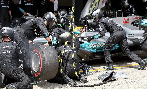 El equipo Mercedes está listo para la jornada de este fin de semana en el GP de Londres. (Foto Prensa Libre: AFP).