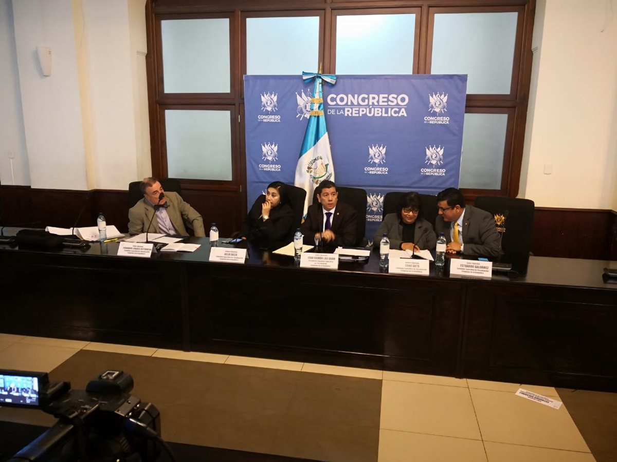La Comisión Específica presentó este martes las conclusiones de su trabajo. (Foto Prensa Libre: Carlos Álvarez)
