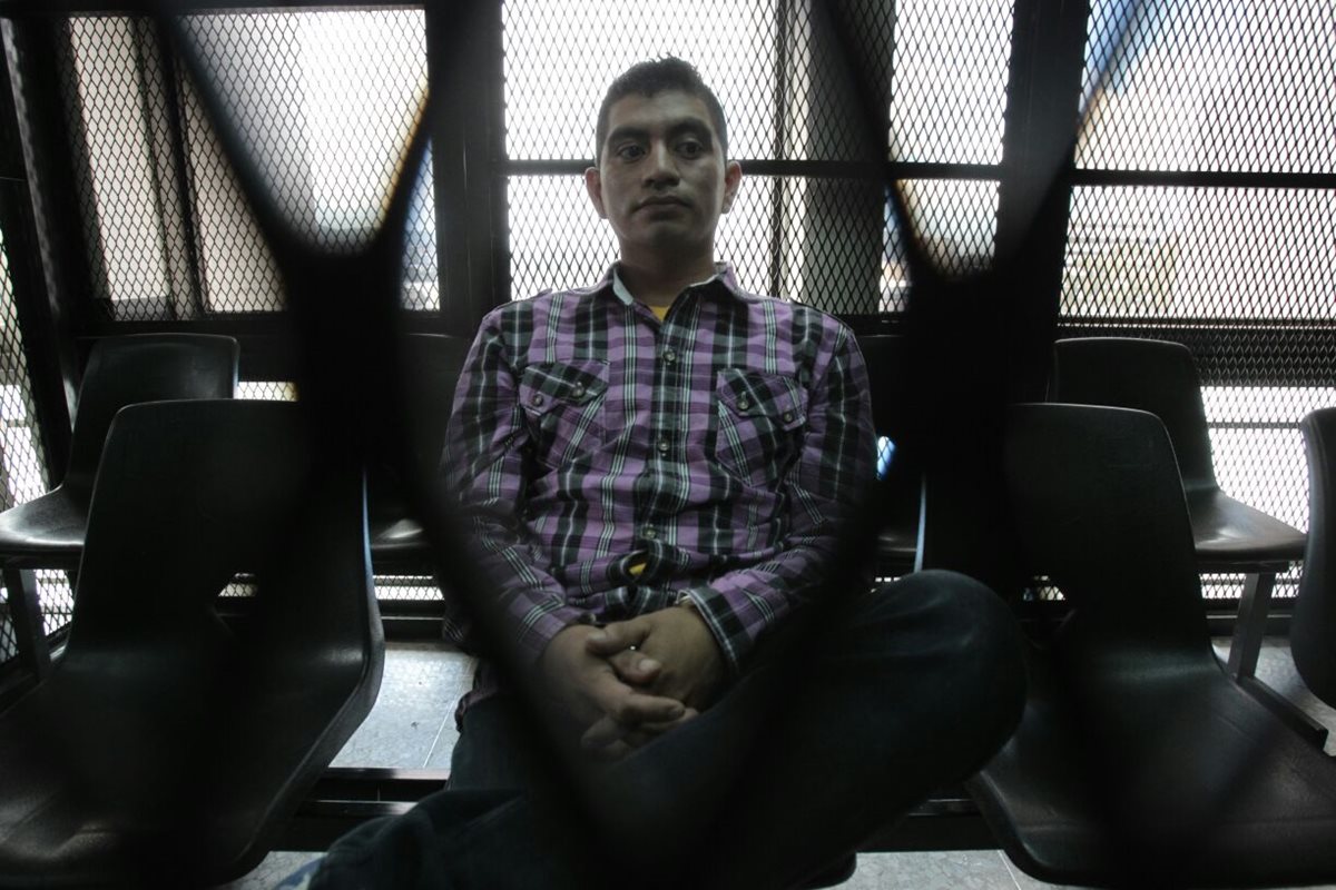 Francisco Pirir fue condenado a 15 años de cárcel por la muerte del aficionado crema Kevin Díaz. (Foto Prensa Libre: Paulo Raquec)