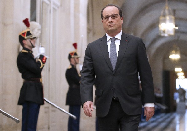 Francois Hollande, presidente francés señaló que “la vida debe retomarse por completo”.