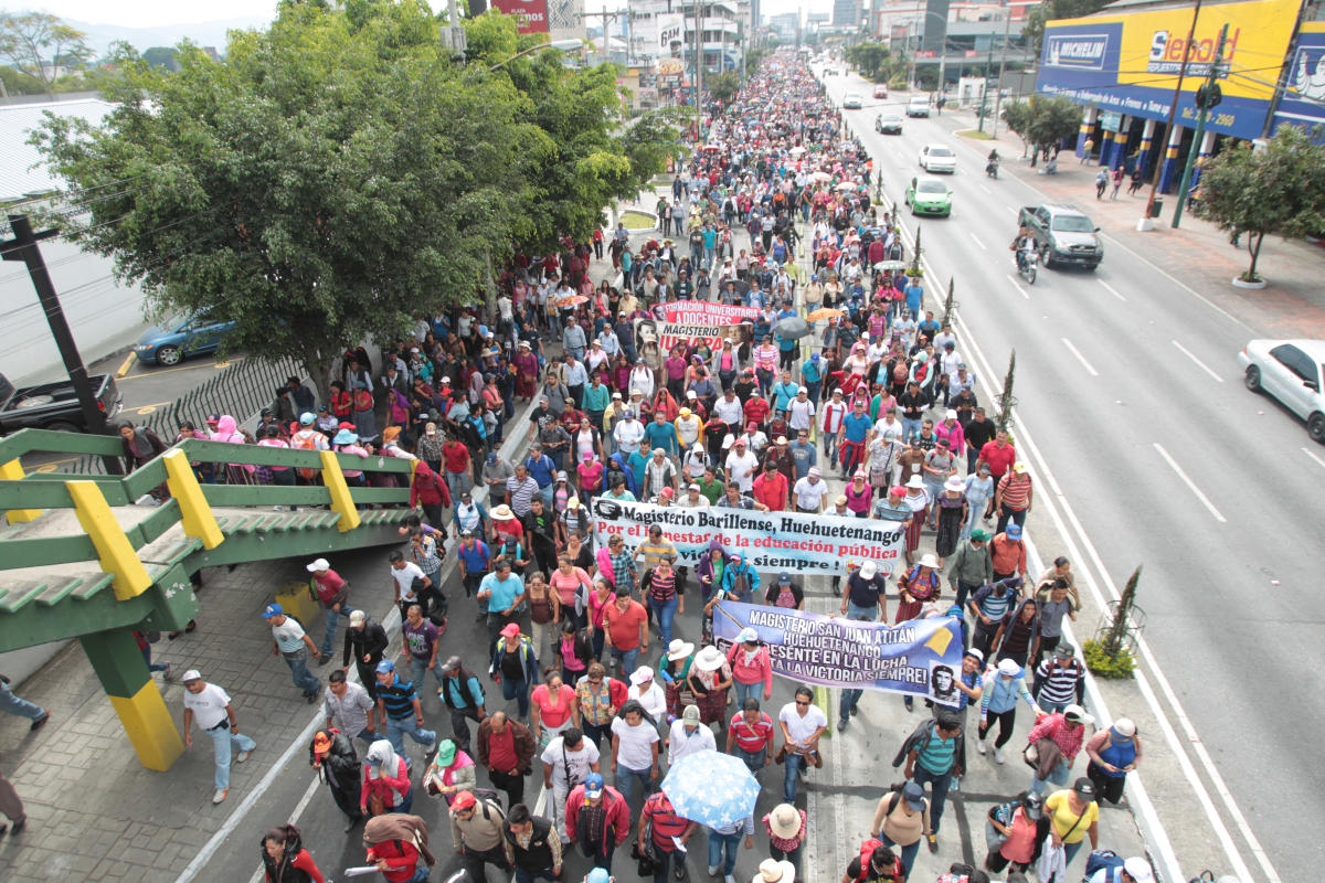 El 74% de los sindicatos inscritos durante la gestión de Jimmy Morales fueron públicos, según los registros del Ministerio de Trabajo. (Foto Prensa Libre: Érick Ávila)