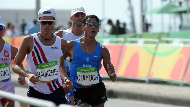 Jaime Daniel Quiyuch durante la competencia de los 50 kilómetros marcha en los Juegos Olímpicos de Río de Janeiro. (Foto Prensa Libre: Jeniffer Gómez)