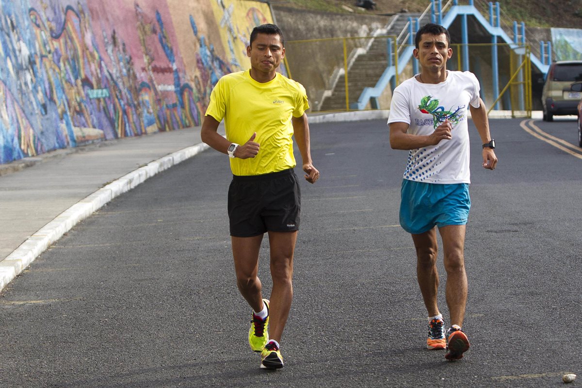 Erick y Bernardo (derecha) Barrondo participarán en la Copa Panamericana de este fin de semana. (Foto Prensa Libre: Norvin Mendoza)