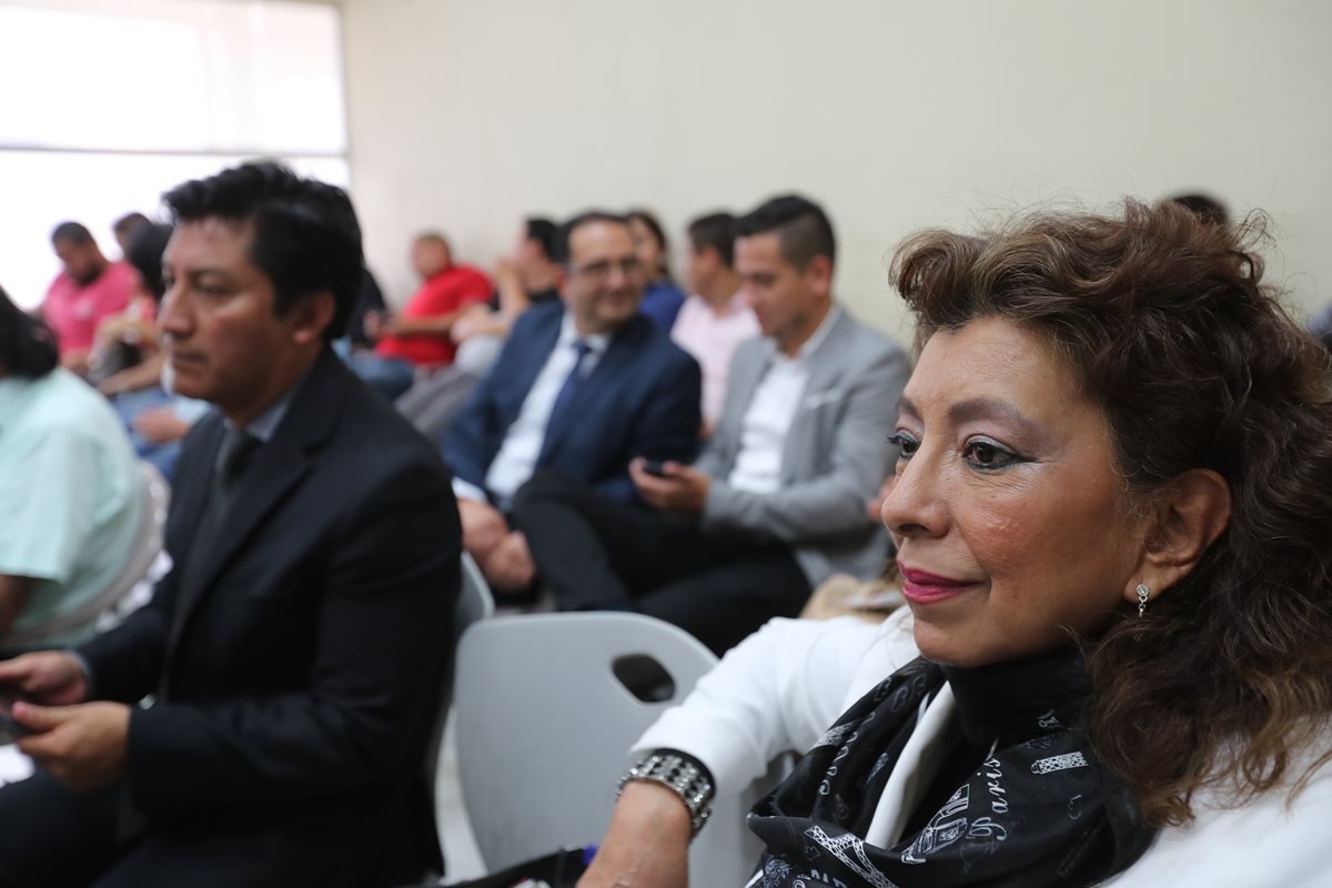 Anabella de León asiste al día de debate en su contra por el botín en el Registro de la Propiedad. (Foto Prensa Libre: Erick Avila)
