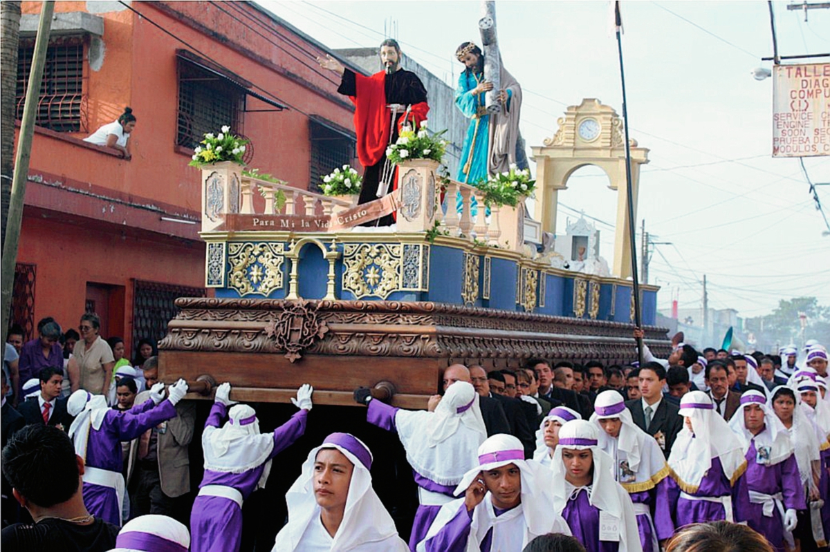 Imagen de Jesús Nazareno recorre la ciudad de Escuintla. (Foto Prensa Libre: Melvin Sandoval)
