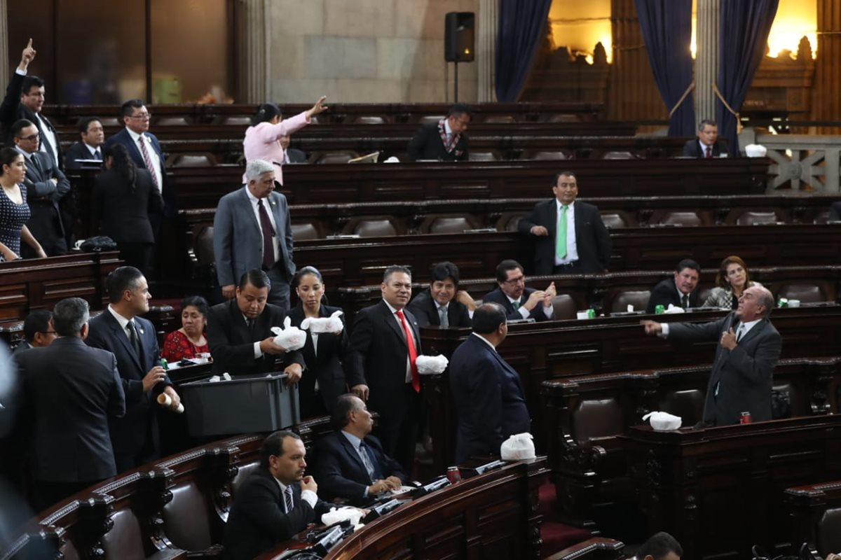Las reformas a la Ley Electoral y de Partidos Políticos se estancó nuevamente en el pleno del Congreso. (Foto Prensa Libre: Esbín García)