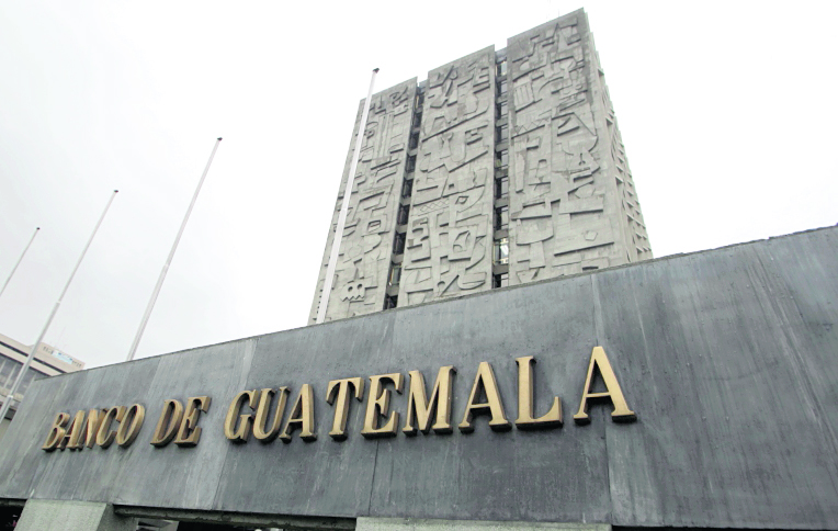El Banco de Guatemala regula la política monetaria y crediticia del país. (Foto Prensa Libre: Hemeroteca PL)