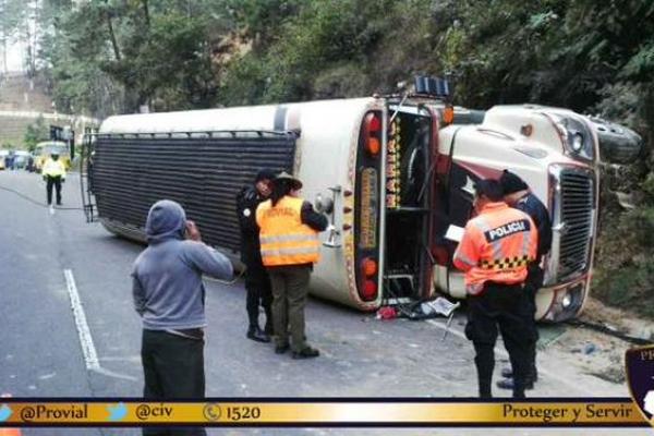El percance ocurrió en el km 59 de la ruta Interamericana, Chimaltenango.. (Foto Prensa Libre: Provial)