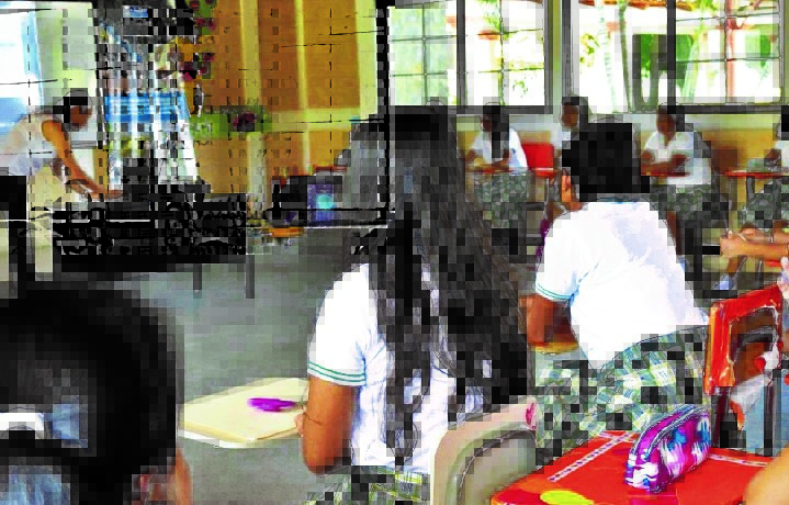 El Renás se convierte en una herramienta útil para proteger a los estudiantes de cualquier persona que quiera vulnerar su integridad. (Foto Prensa Libre: Hemeroteca PL)