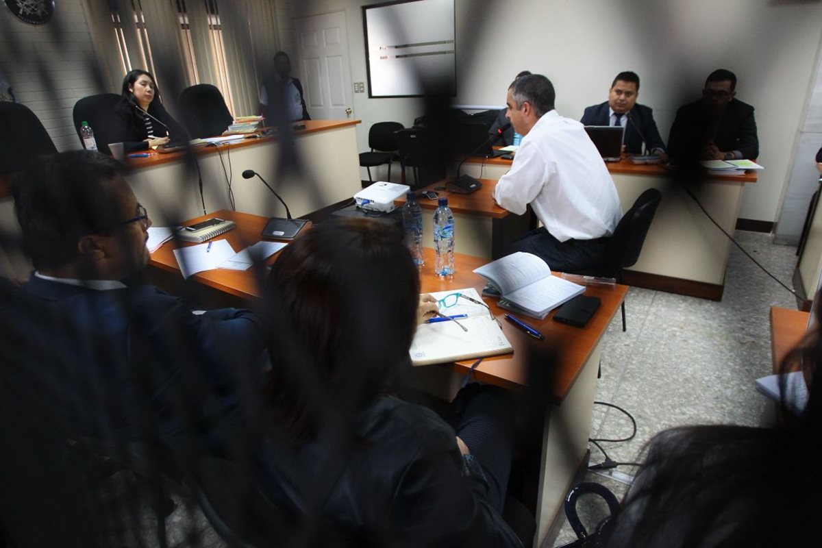 Declaración de Juan Ignacio Florido, socio de una de las supuestas empresas de cartón vinculadas a Sinibaldi. (Foto Prensa Libre: Álvaro Interiano)
